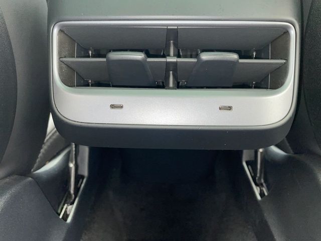 2024 Tesla Model Y Performance AWD - 22985160 - 37