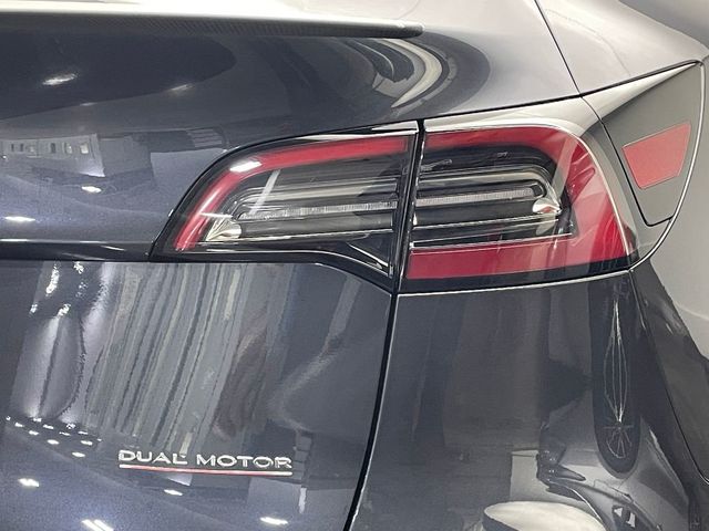 2024 Tesla Model Y Performance AWD - 22985160 - 41