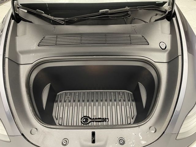 2024 Tesla Model Y Performance AWD - 22985160 - 42