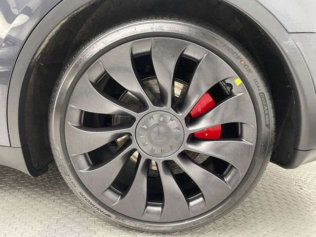 2024 Tesla Model Y Performance AWD - 22985160 - 44