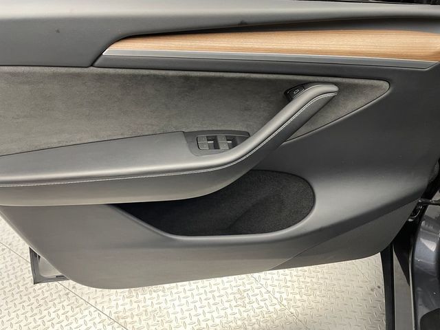 2024 Tesla Model Y Performance AWD - 22985160 - 8