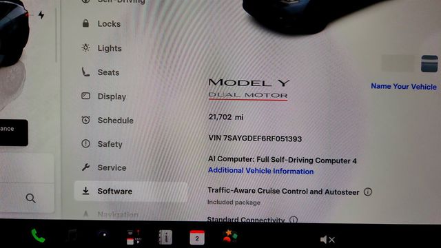 2024 Tesla Model Y Performance AWD w/ White & Black Interior - 23074944 - 13