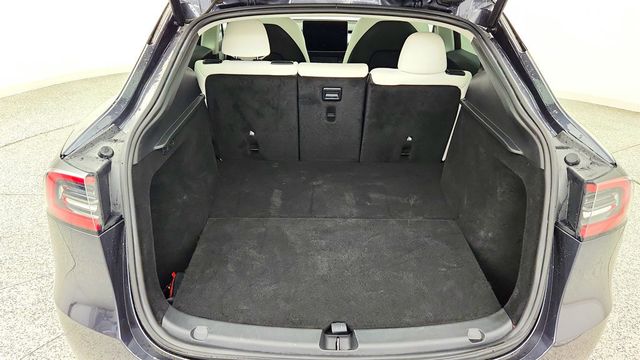2024 Tesla Model Y Performance AWD w/ White & Black Interior - 23074944 - 25