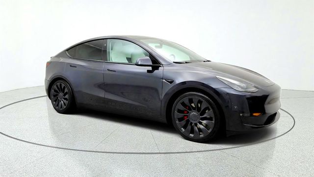 2024 Tesla Model Y Performance AWD w/ White & Black Interior - 23074944 - 2