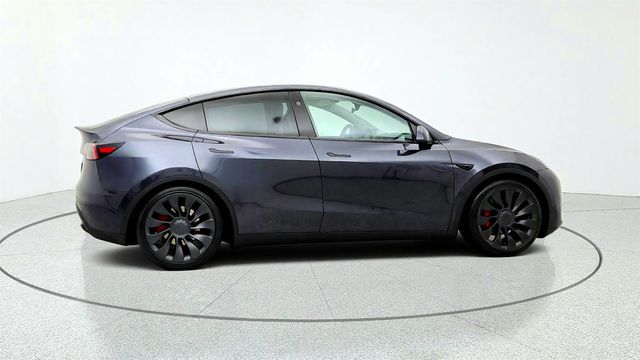 2024 Tesla Model Y Performance AWD w/ White & Black Interior - 23074944 - 3