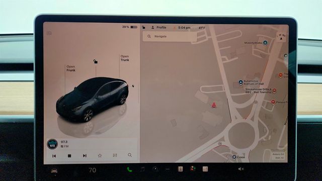 2024 Tesla Model Y RWD *Ltd Avail* - 22963626 - 22