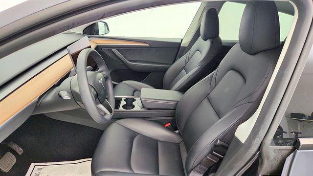2024 Tesla Model Y RWD *Ltd Avail* - 22963626 - 23