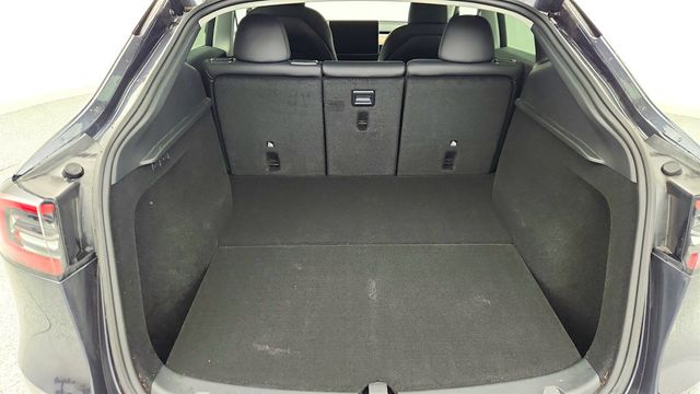2024 Tesla Model Y RWD *Ltd Avail* - 22963626 - 25