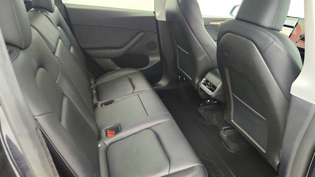 2024 Tesla Model Y RWD *Ltd Avail* - 22963626 - 26