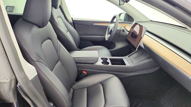 2024 Tesla Model Y RWD *Ltd Avail* - 22963626 - 27