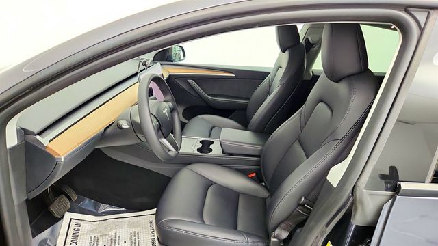 2024 Tesla Model Y RWD *Ltd Avail* - 23068888 - 24