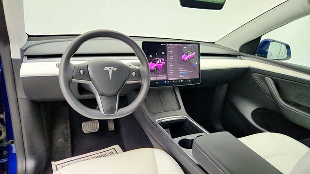 2024 Tesla Model Y RWD *Ltd Avail* with White & Black Premium Interior - 22967932 - 11