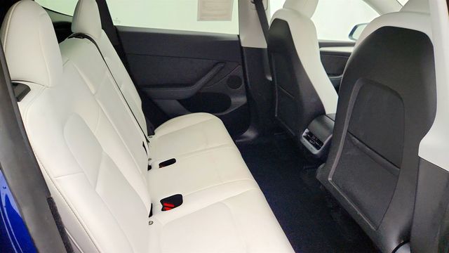 2024 Tesla Model Y RWD *Ltd Avail* with White & Black Premium Interior - 22967932 - 25