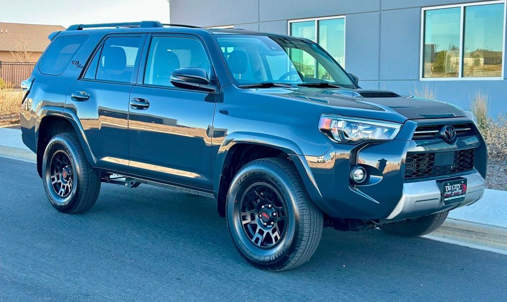 2024 Toyota 4Runner 2024 TOYOTA 4RUNNER 4.0L V6 TRD OFF ROAD 4X4 - 22724478 - 4