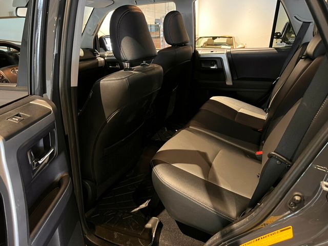 2024 Toyota 4Runner LocalTrade/4x4/SR5/HtdSeats/AdapCruise/AppleCarplay/AndroidAuto - 22983844 - 15