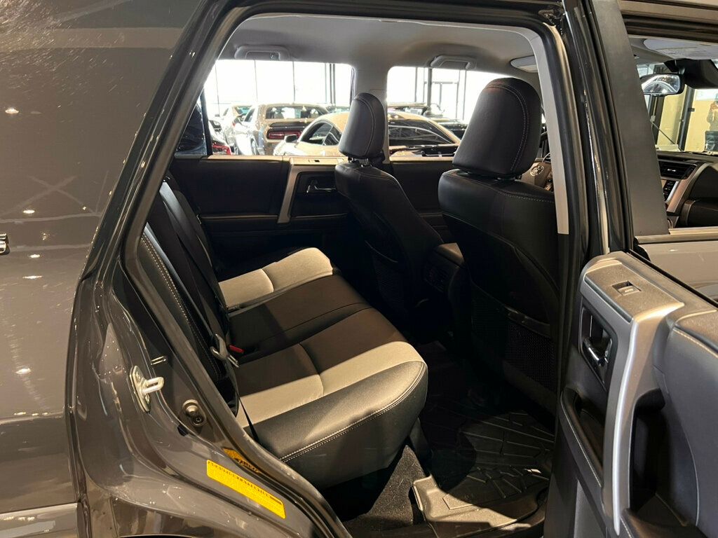 2024 Toyota 4Runner LocalTrade/4x4/SR5/HtdSeats/AdapCruise/AppleCarplay/AndroidAuto - 22983844 - 16