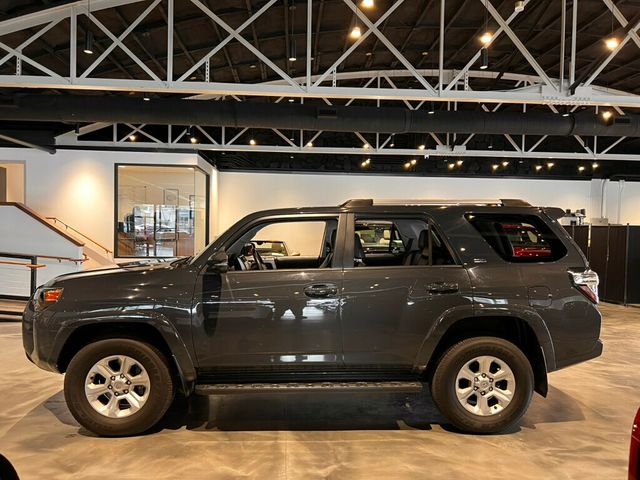 2024 Toyota 4Runner LocalTrade/4x4/SR5/HtdSeats/AdapCruise/AppleCarplay/AndroidAuto - 22983844 - 1