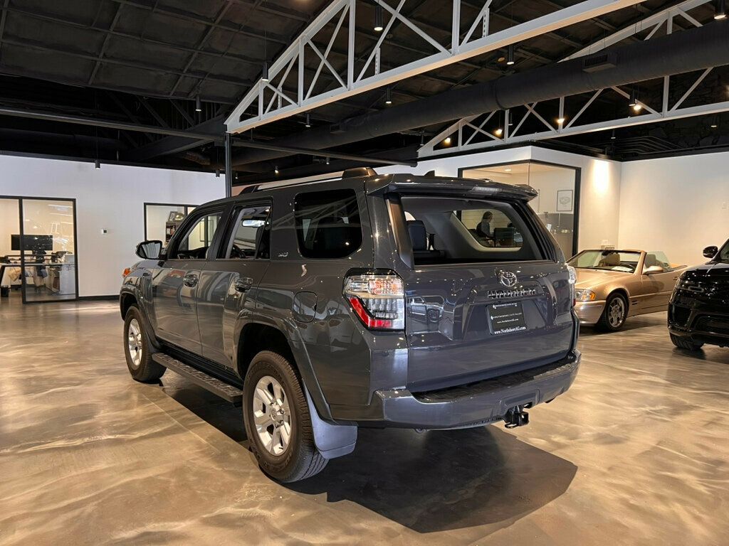 2024 Toyota 4Runner LocalTrade/4x4/SR5/HtdSeats/AdapCruise/AppleCarplay/AndroidAuto - 22983844 - 2