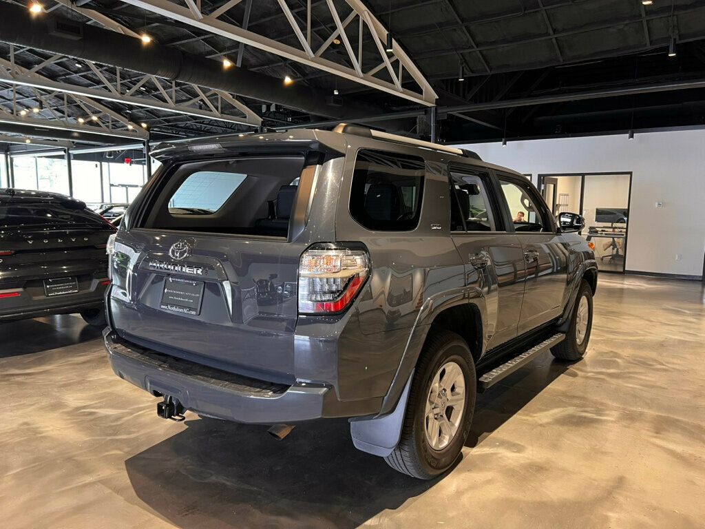 2024 Toyota 4Runner LocalTrade/4x4/SR5/HtdSeats/AdapCruise/AppleCarplay/AndroidAuto - 22983844 - 4