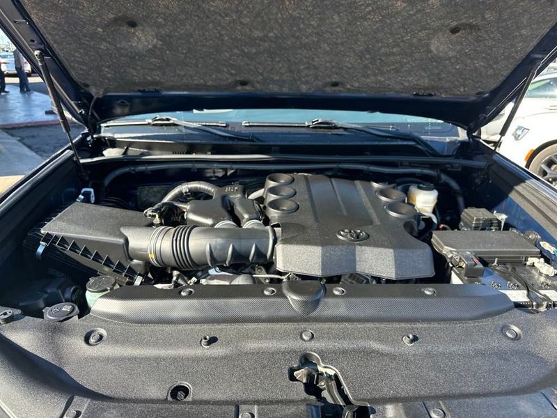 2024 Toyota 4Runner SR5 2WD - 22919465 - 19