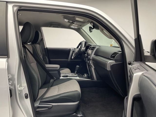 2024 Toyota 4Runner SR5 4WD - 22977922 - 16