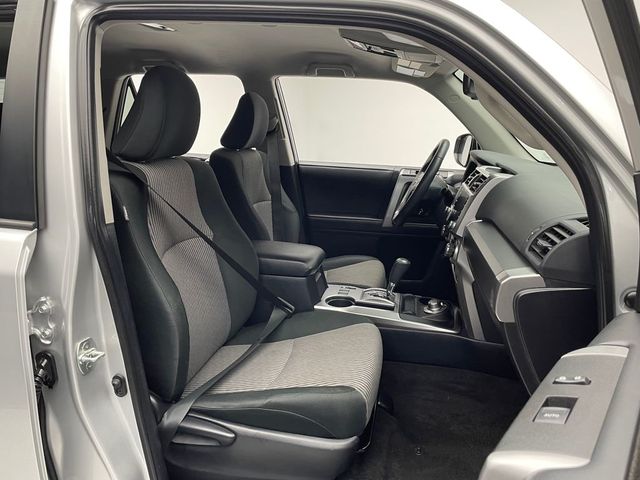 2024 Toyota 4Runner SR5 4WD - 22977922 - 17