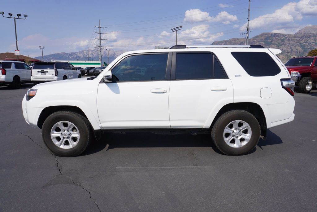 2024 Toyota 4Runner SR5 Premium photo 2