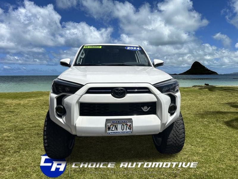 2024 Toyota 4Runner SR5 Premium 4WD photo 9