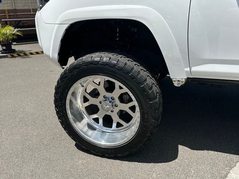 2024 Toyota 4Runner SR5 Premium 4WD photo 10