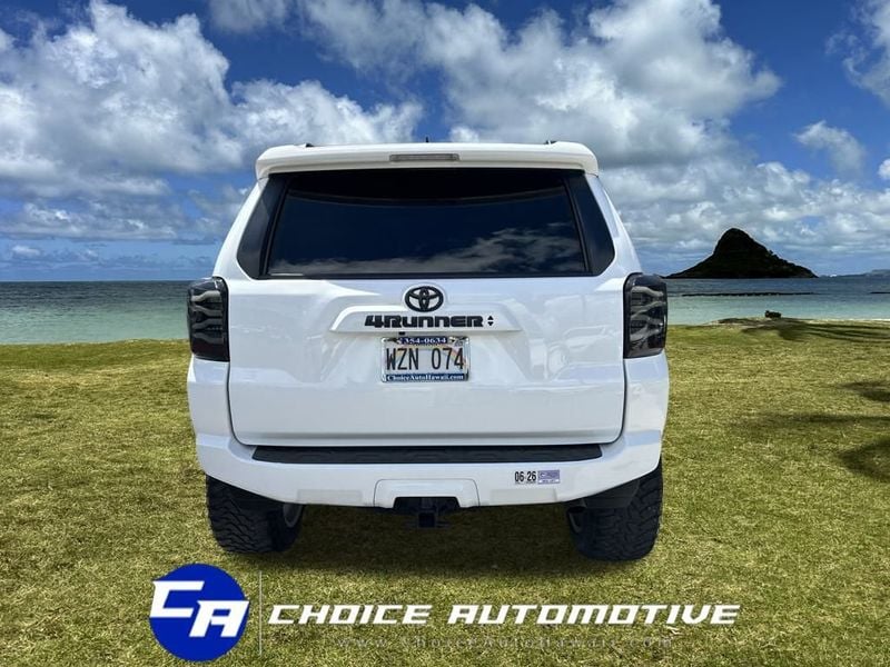 2024 Toyota 4Runner SR5 Premium 4WD photo 5