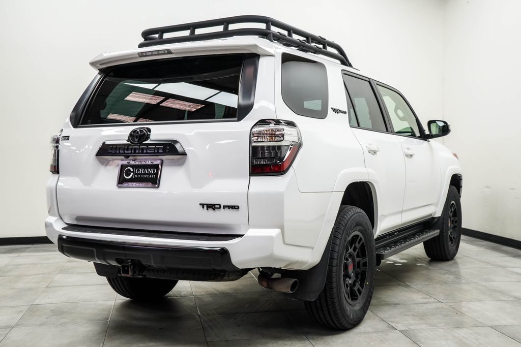 Toyota 4Runner photo 11