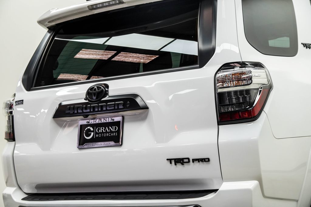 Toyota 4Runner photo 12
