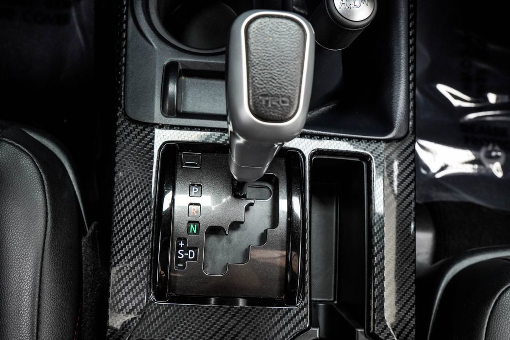 Toyota 4Runner photo 25