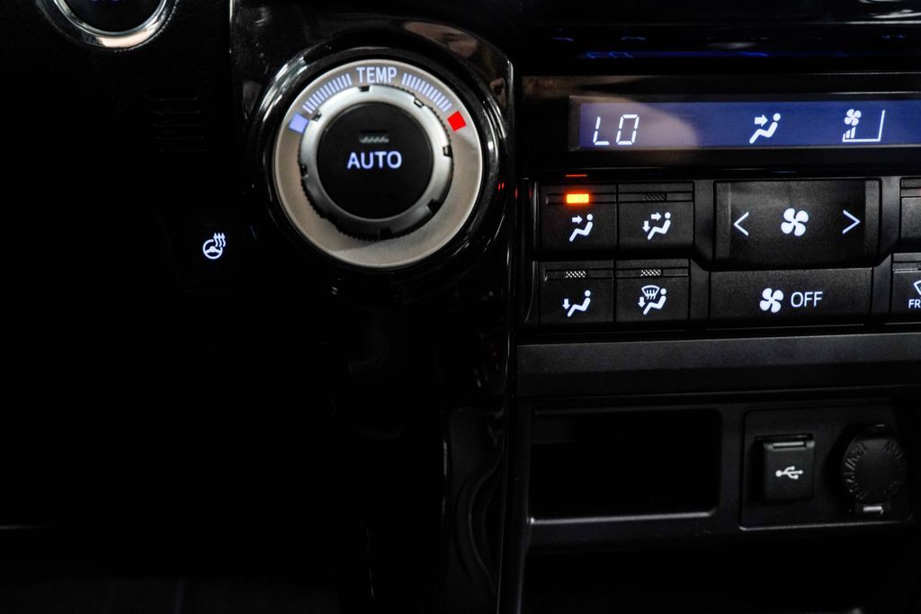 Toyota 4Runner photo 28