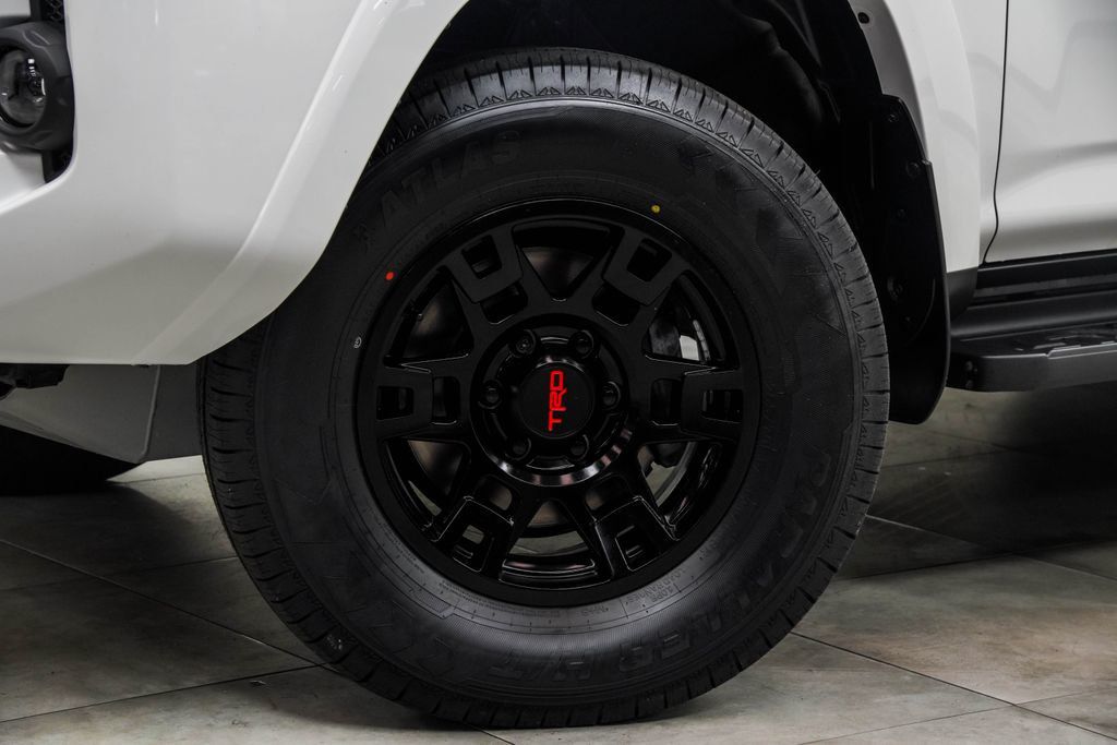 Toyota 4Runner photo 3