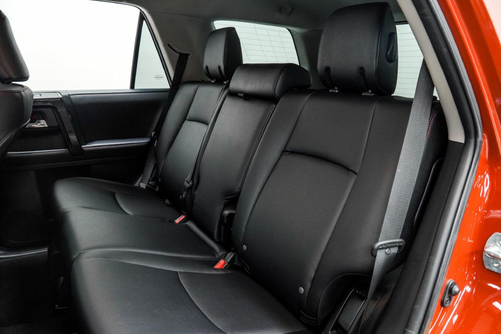 Toyota 4Runner photo 18