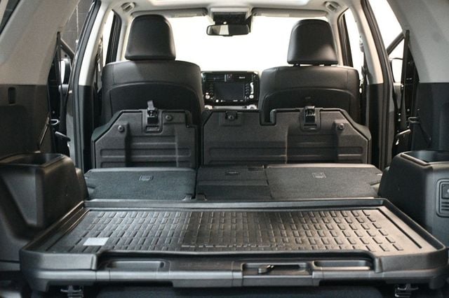 2024 Toyota 4Runner TRD Pro 4WD - 23014160 - 77