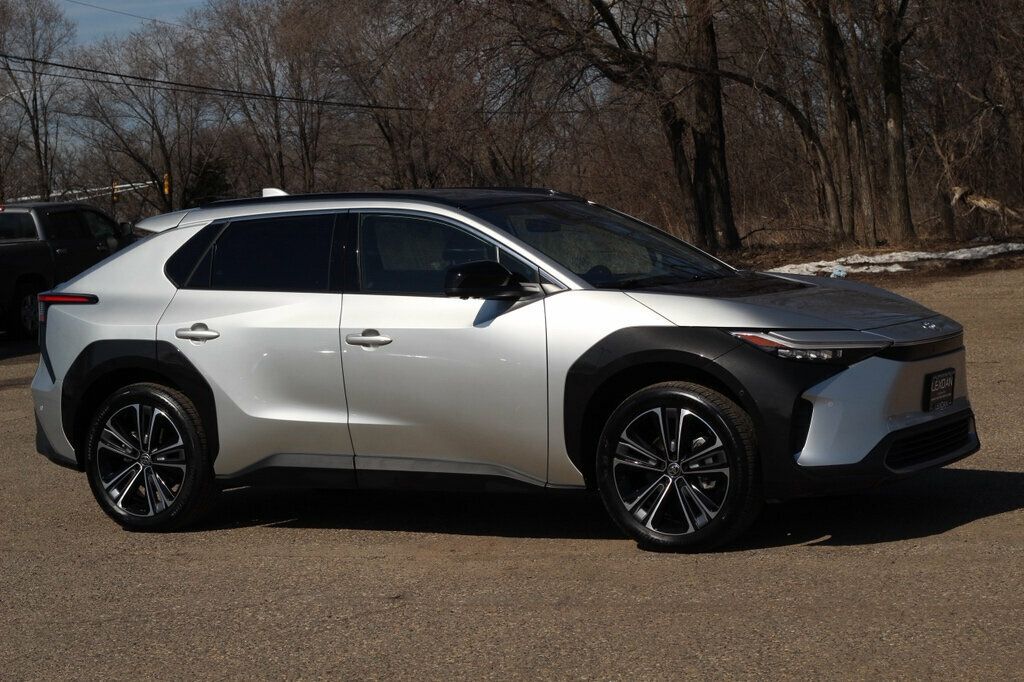 2024 Toyota bZ4X LIMITED ALL WHEEL DRIVE  - 23002389 | Video 1