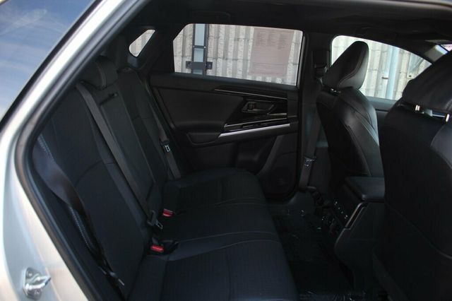 2024 Toyota bZ4X LIMITED ALL WHEEL DRIVE  - 23002389 - 11