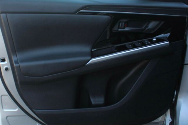 2024 Toyota bZ4X LIMITED ALL WHEEL DRIVE  - 23002389 - 21