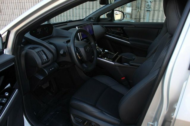 2024 Toyota bZ4X LIMITED ALL WHEEL DRIVE  - 23002389 - 25