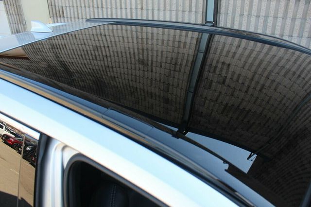 2024 Toyota bZ4X LIMITED ALL WHEEL DRIVE  - 23002389 - 33