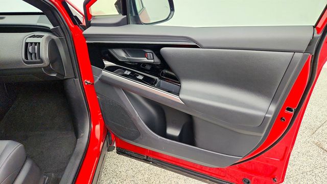 2024 Toyota bZ4X Limited AWD - 23002686 - 25