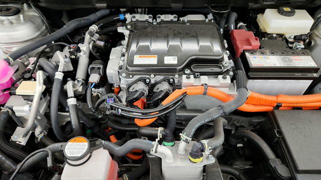 2024 Toyota bZ4X Limited AWD with Weather Package & Rear Spoiler - 22946026 - 23