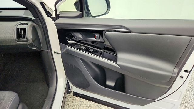 2024 Toyota bZ4X XLE AWD with Weather Package - 22973921 - 25