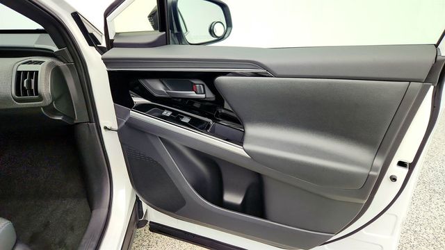 2024 Toyota bZ4X XLE AWD w/ Weather Package - 23019167 - 24