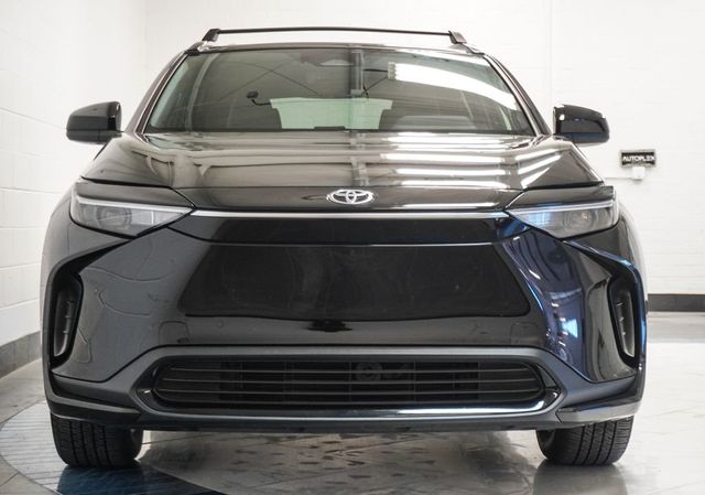 2024 Toyota bZ4X XLE FWD - 23031035 - 32