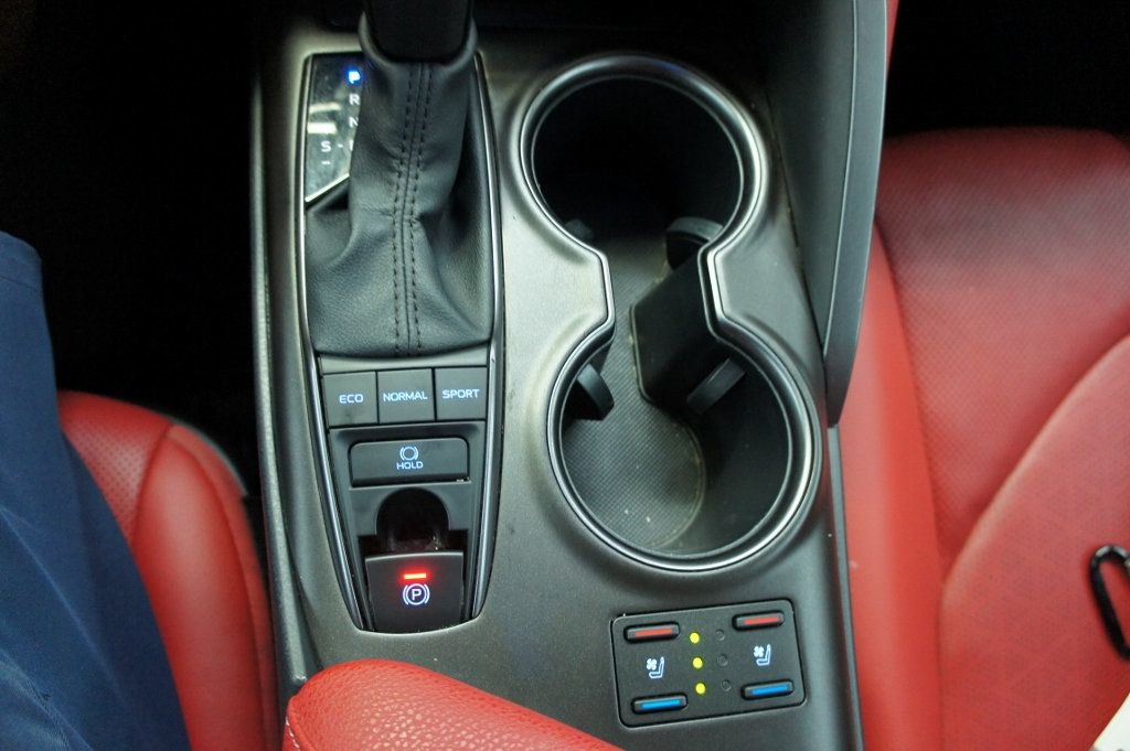 2024 Toyota Camry 1-Owner, XSE, Panoramic Roof, Navigation! - 23036015 - 36