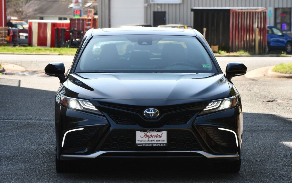 2024 Toyota Camry Hybrid XSE photo 3