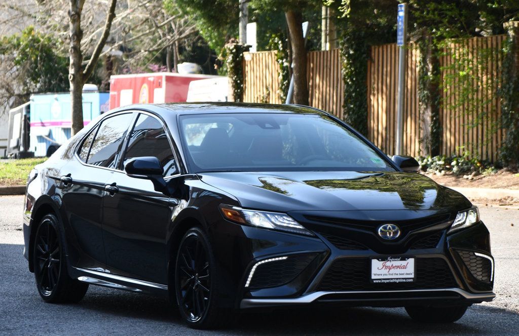 2024 Toyota Camry Hybrid XSE photo 4
